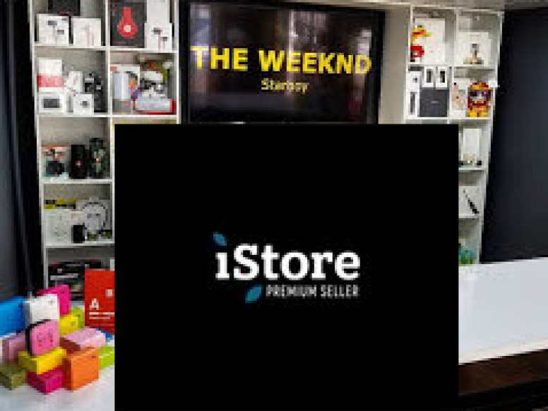 IStore