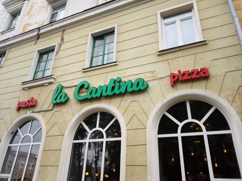 La Cantina