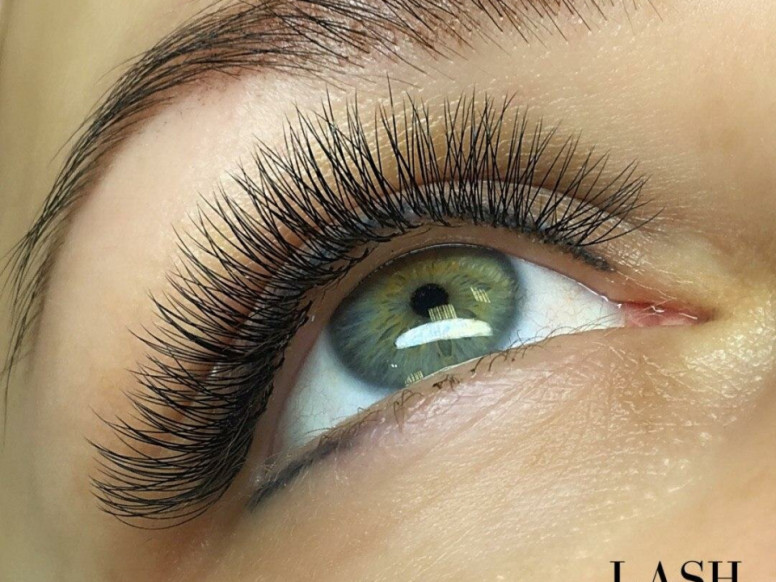 Lash Lounge