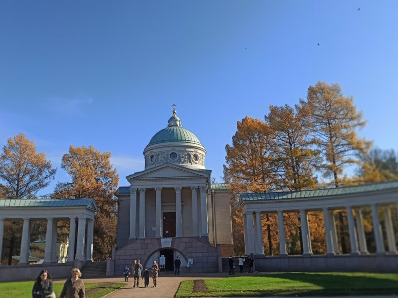 Лечебный корпус Центрального военного клинического санатория...