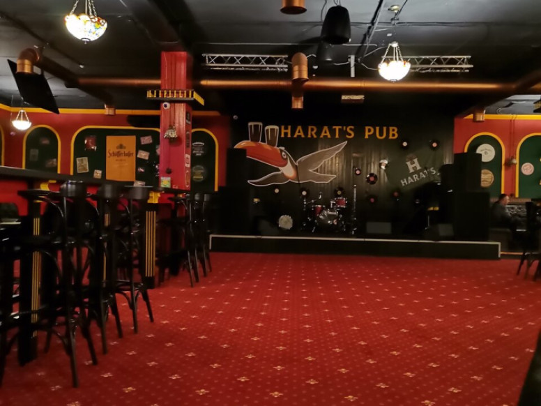 Harat’s pub